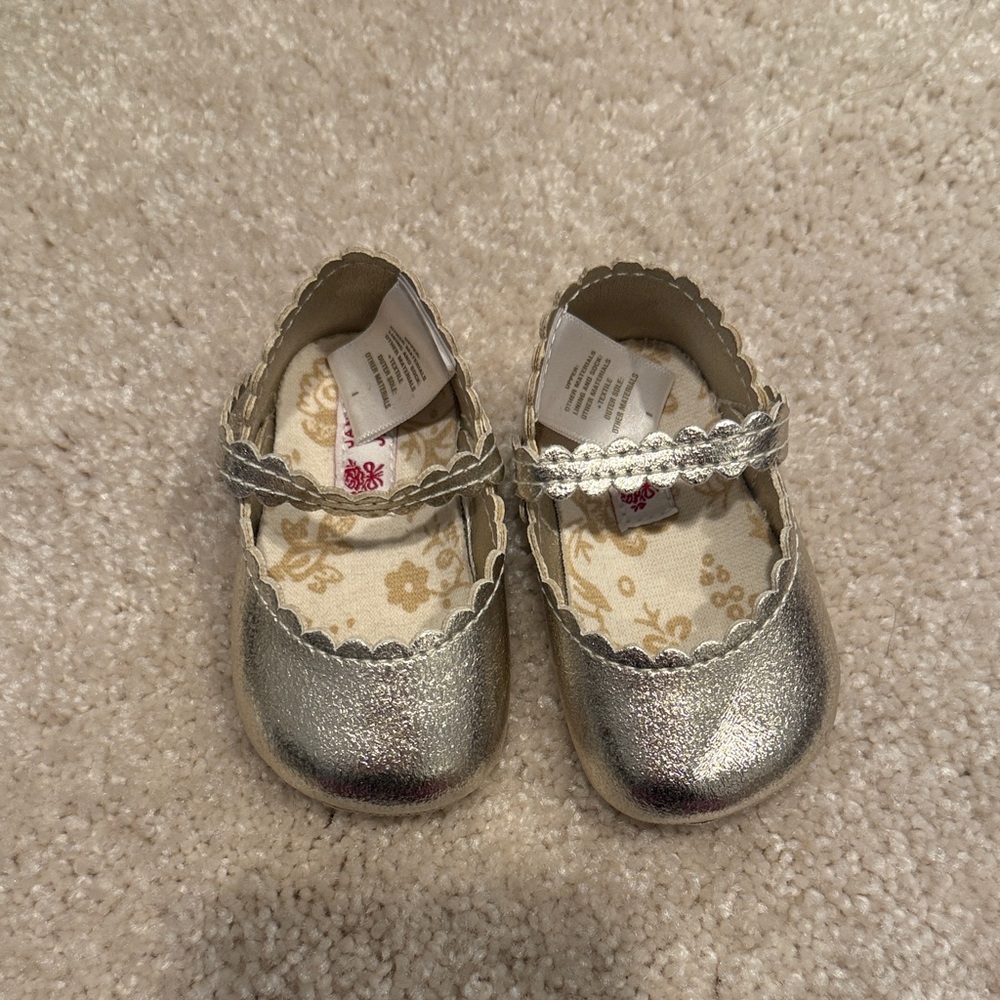 Metallic gold baby shoes